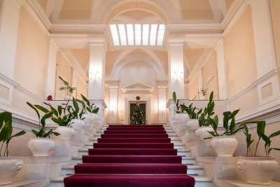 Un'antica "reggia" nascosta agli occhi dei baresi: � l'elegante e invisibile Villa Lucae